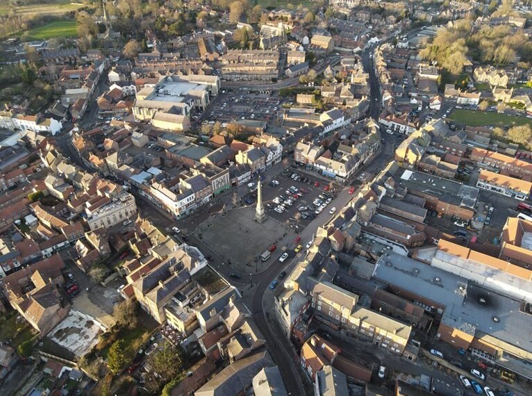 the complete guide summary tamworth escort