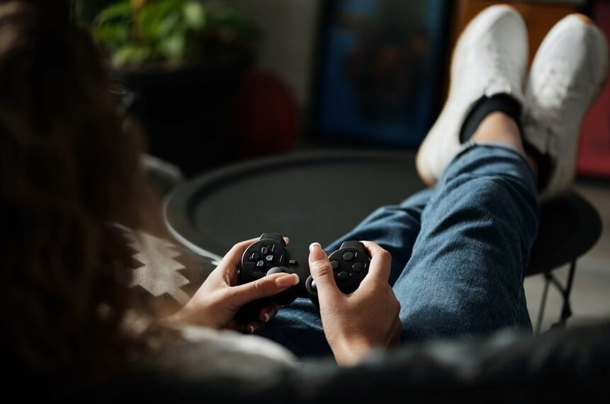 why can t i play game